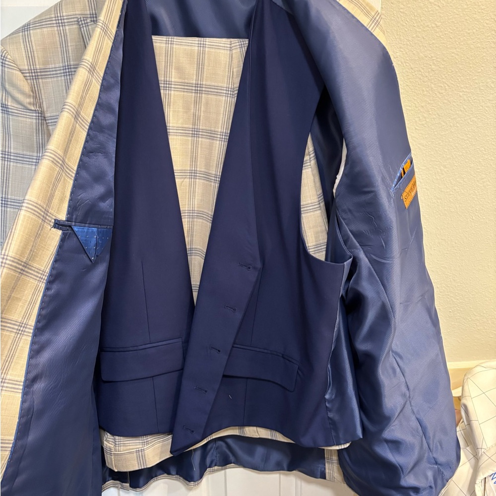Tan and Blue Sport Coat with Plaid Pattern and Notched Lapel - Picture 2 of 4